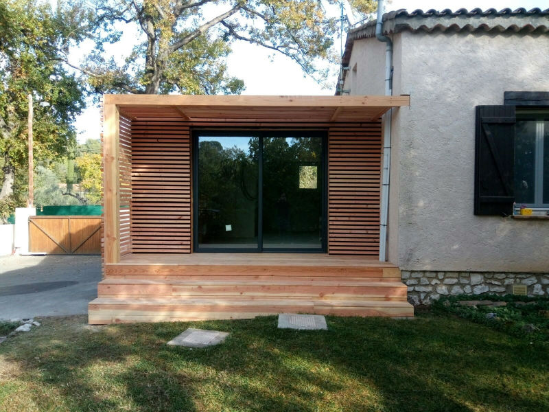 extension de maison en bois sur le côté en région PACA