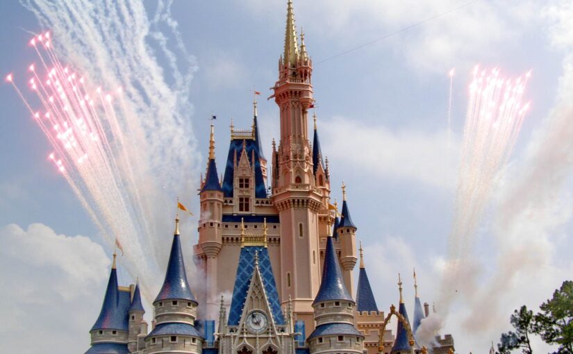 Les meilleurs parcs d’attraction en France : Disneyland Paris, Parc Astérix, Puy du Fou